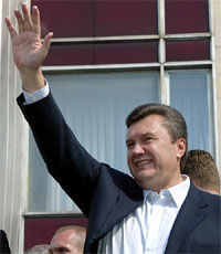 Янукович вырвался в лидеры