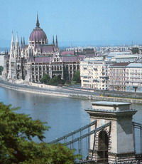 В Будапеште митингуют сторонники досрочных парламентских выборов