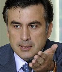 Саакашвили установил на личном самолете катапульту за $7 млн.