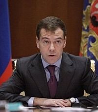 Медведев вдвое сократил центральный аппарат МВД и пообещал чистки