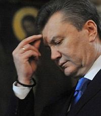 Янукович отмечает необходимость внесения изменений в конституцию