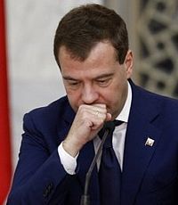 Медведев приказал организовать прямую трансляцию похорон Черномырдина