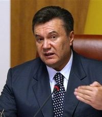 Янукович обсудил с Поповым пути решения насущных проблем столицы