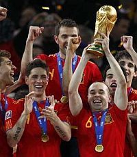 В символической сборной ЧМ-2010 доминируют испанцы