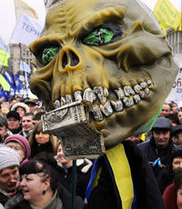Суд снова запретил митинги в центре Киева