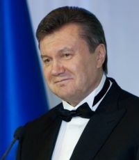 Янукович: я не по зубам заангажированным журналистам