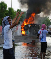 В Йемене в толпе демонстрантов взорвалась граната