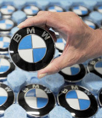 BMW запустила гибридный кроссовер (видео)