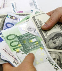 Неделя на межбанке закрывается резким падением евро