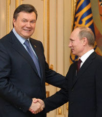 Путин поздравил Януковича с днем рождения