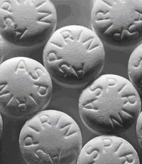 Аспирин больше вредит, чем помогает?
