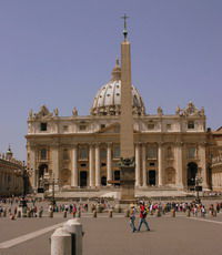 Ватикан просит не связывать доменные имена с религией