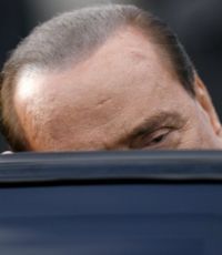 Берлускони приговорили к трем годам тюрьмы