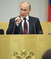 Правительство России ушло в отставку, кандидатура Медведева на пост премьера внесена в Думу