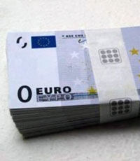 Евро падает на межбанке рекордными темпами