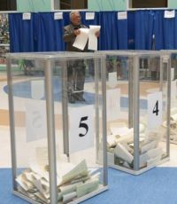 В Чернигове проходят довыборы в парламент