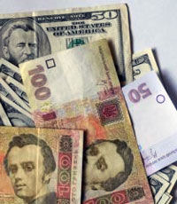 Эксперт: ограничения покупки валюты на межбанке ударит по спекулянтам