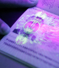 Украинцы смогут получить биометрические паспорта в нынешнем году - Яценюк