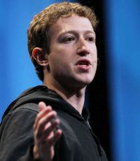 Facebook пояснила блокировку политических блогеров