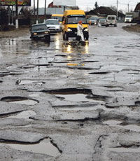 90% дорог в Украине находятся в безнадежном состоянии - министр