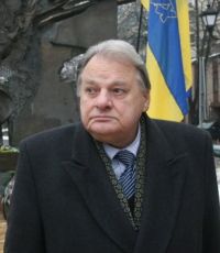 Украина прощается с экс-министром МЗС Геннадием Удовенко