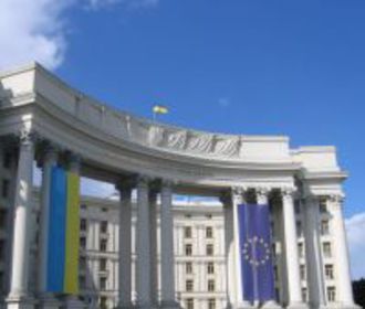 Киев направил в Москву ноту протеста в связи с визитом Медведева в Крым