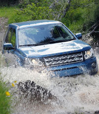 Автомобилем Land Rover можно будет управлять при помощи приложения на смартфоне