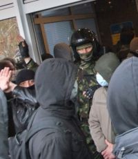Представители народного ополчения Донбасса заняли здание горотдела милиции в Краматорске