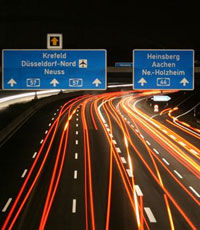 В Голландии построили светящуюся дорогу (видео)