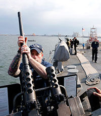 В Одессу плывет американский эсминец