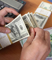 На межбанке курс доллара снизился до 22,05 грн за доллар