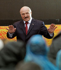 Лукашенко: санкции Запада против России отразились на экономике Белоруссии