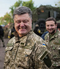 Порошенко заявил, что пограничники спасли ему жизнь в Донбассе