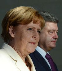 Меркель, Олланд и Порошенко призвали к немедленному прекращению огня на Украине