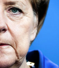 Меркель: конфликт на Украине невозможно решить, поставляя туда оружие