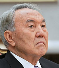 Назарбаев заявил о признаках "цветных революций" в республике