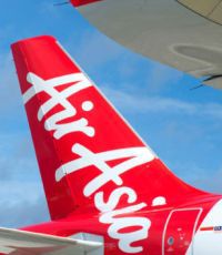 Водолазы подняли "черный ящик" самолета AirAsia, обнаружен и второй самописец