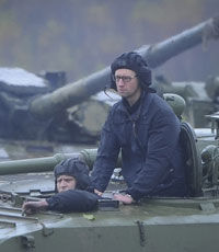Яценюк обсудил с Нуланд вопрос преодоления "российской агрессии"