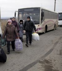 ДНР: колонна автобусов для эвакуации мирных жителей выдвинулась в сторону Дебальцева