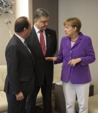 Порошенко и Олланд договорились об усилении миссии ОБСЕ на Донбассе