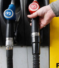 Продажи топлива в Украине упали на треть