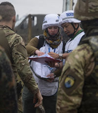 Наблюдатели ОБСЕ 10 мая попали под обстрел украинских силовиков