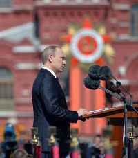 Опрос: рейтинг Путина остается на высоком уровне