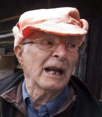 В Канаде умер 93-летний Катрюк, обвиняемый в убийствах жителей Хатыни в 1943 году