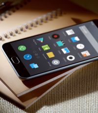 Meizu представила доступный смартфон