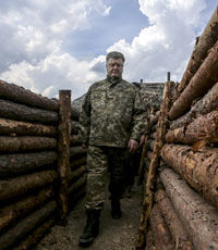 Порошенко: РФ разместила возле границ Украины рекордное количество войск