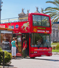Двое туристов угнали экскурсионный автобус в Барселоне
