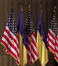 Порошенко: важно углублять сотрудничество Украины и США в военной сфере и в ВТС