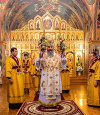 Митрополит Онуфрий впервые служил в Александро-Невском кафедральном соборе как Предстоятель Украинской Православной Церкви