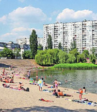 В Киеве закрыли для купания три пляжа